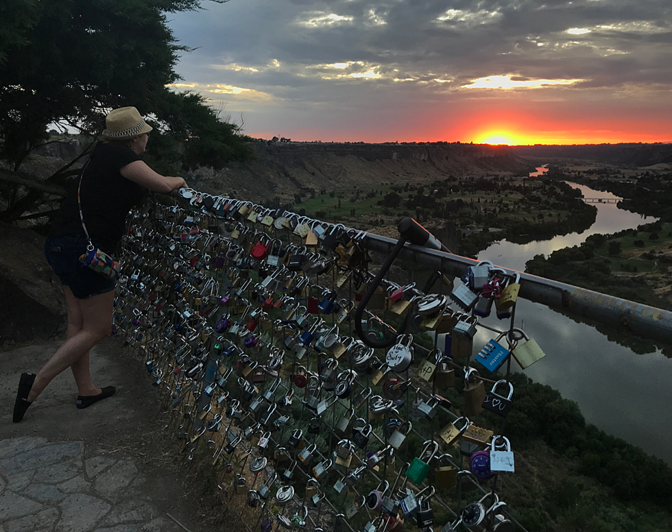 You Have To See The Twin Falls Lock Fence