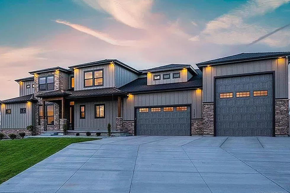 Massive Mansion For Sale in Twin Falls, ID Has One Glaring Issue
