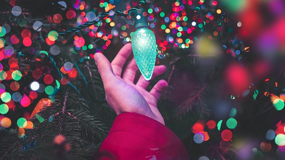 New &#8216;Lost in Christmas&#8217; Straw Maze Traps You in a Fun Idaho Winter Wonderland