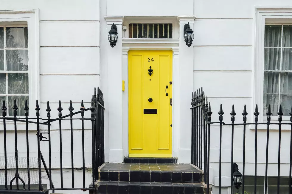 Are Yellow Doors The New Cool on Twin Falls Houses?