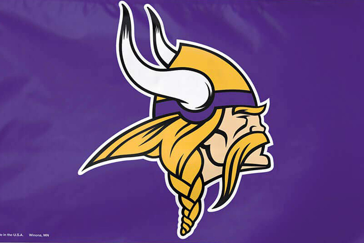 Prince Jinxes His Minnesota Vikings With 'Purple and Gold'