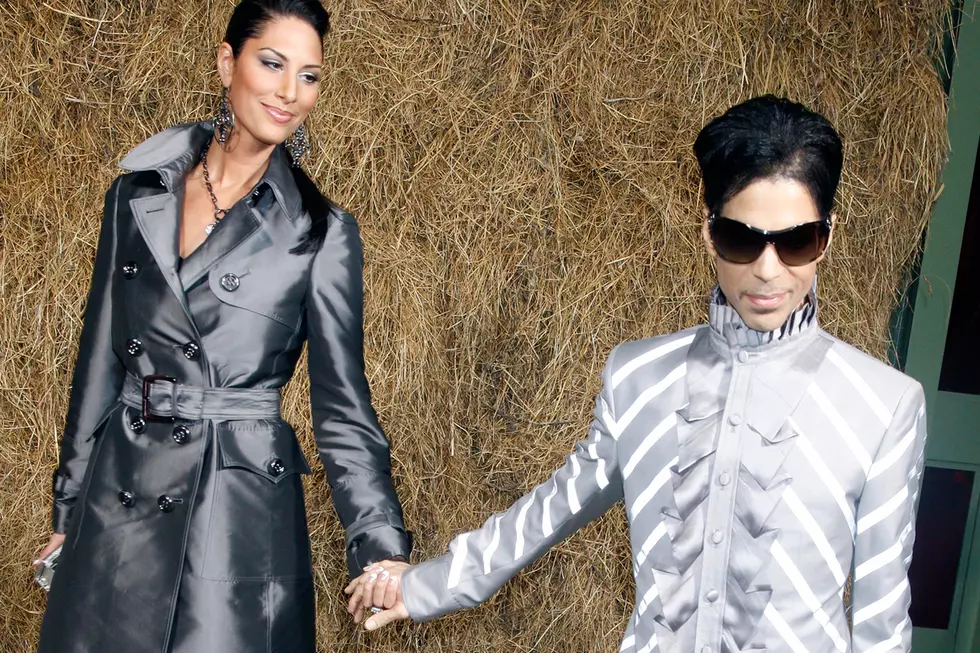 Prince Juggles Faith and a Dirty Mind on &#8216;Elixer&#8217;