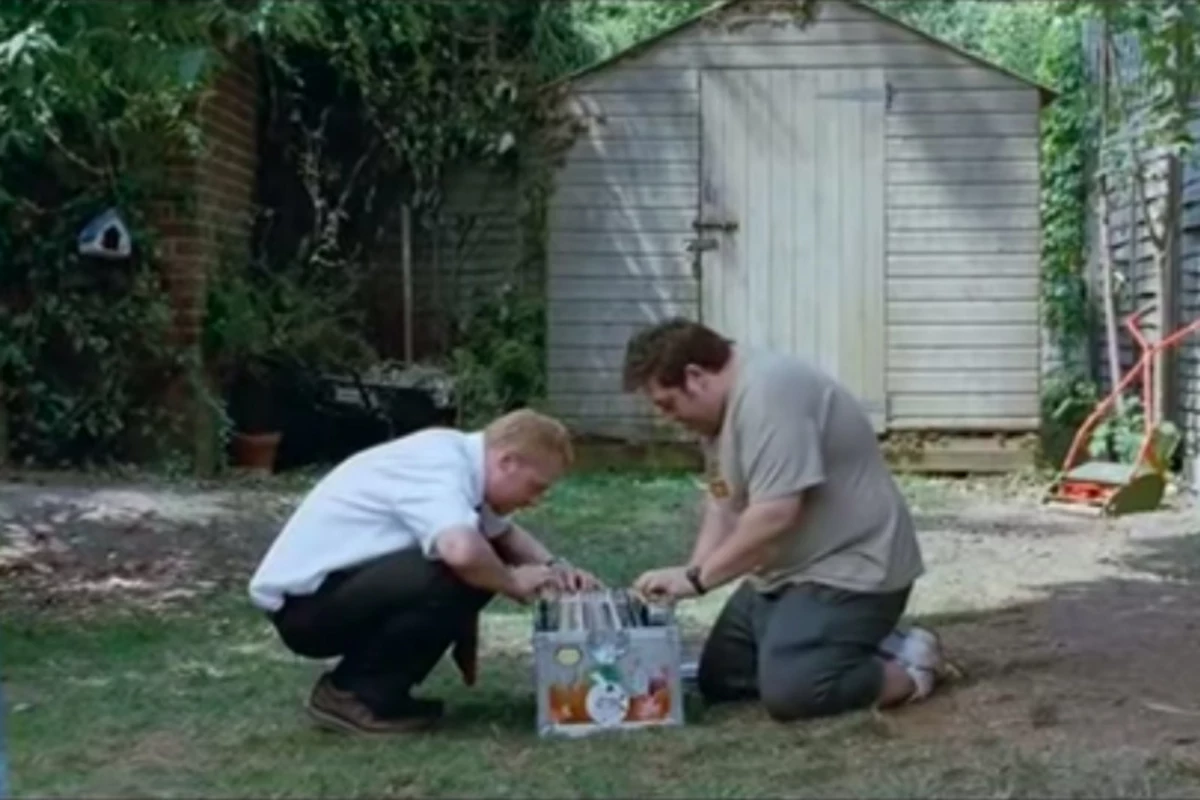 15 Years Ago Shaun Of The Dead Throws A Prince Lp At Zombies 15 Years Ago Shaun Of The Dead Throws A Prince Lp At Zombies