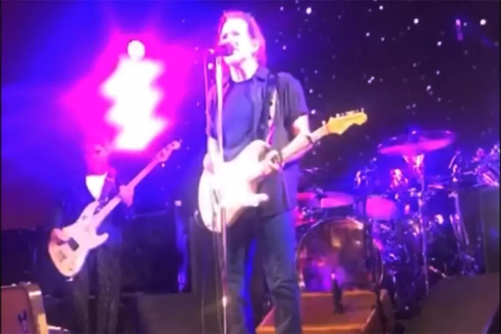 Watch Eddie Vedder and Red Hot Chili Peppers Play ‘Purple Rain’