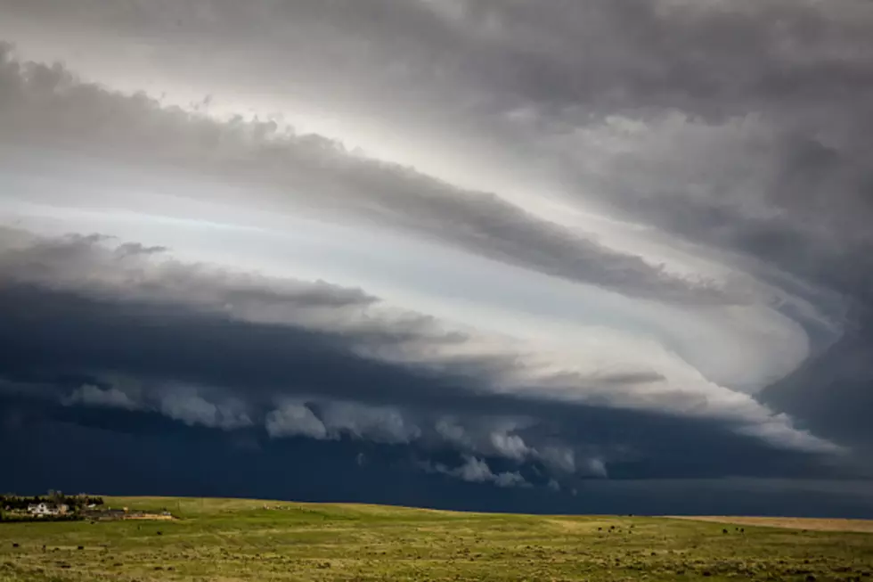 Storm Chasers In Wyoming (VIDEOS)
