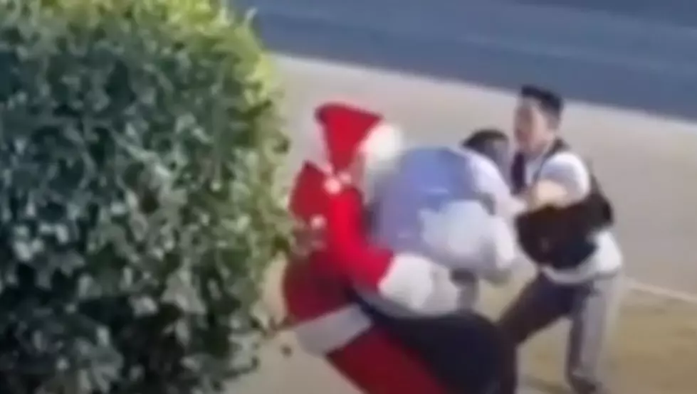 WATCH Santa & Elf Tackle Thief