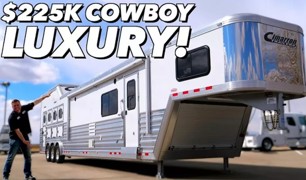 SEE INSIDE: Luxury Camper Horse Trailers