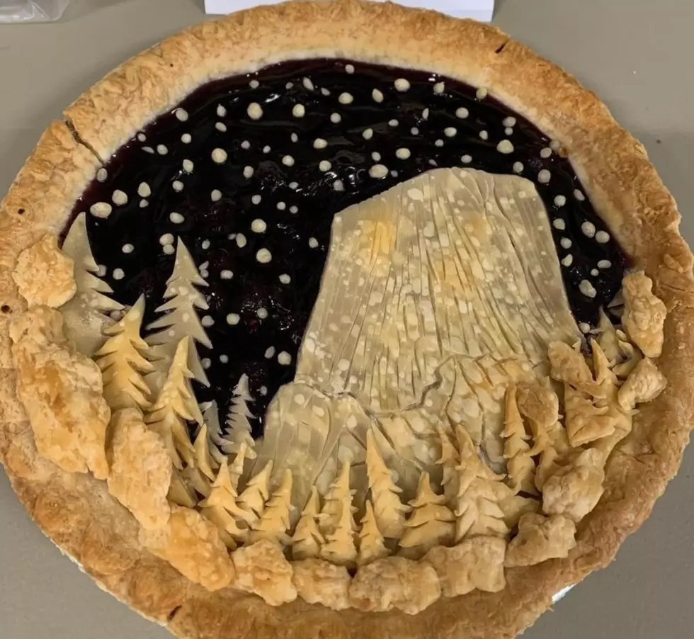 This Devils Tower Pie Looks Way Too Good To Eat!