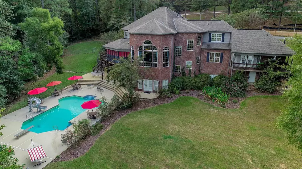 A Staycation At This Amazing Tuscaloosa Villa Would Be Amazing
