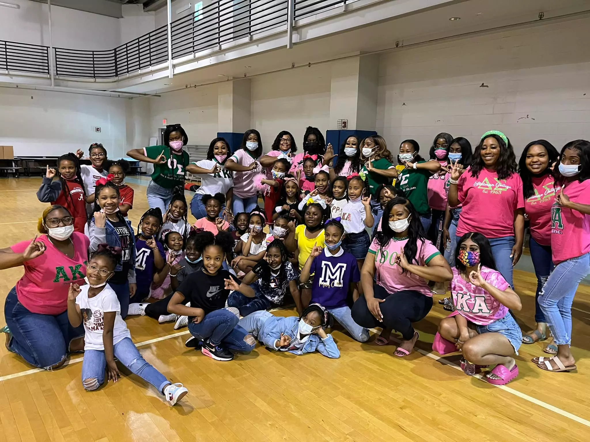 Tuscaloosa Students Share Heart-Warming Moments With Younger Kids