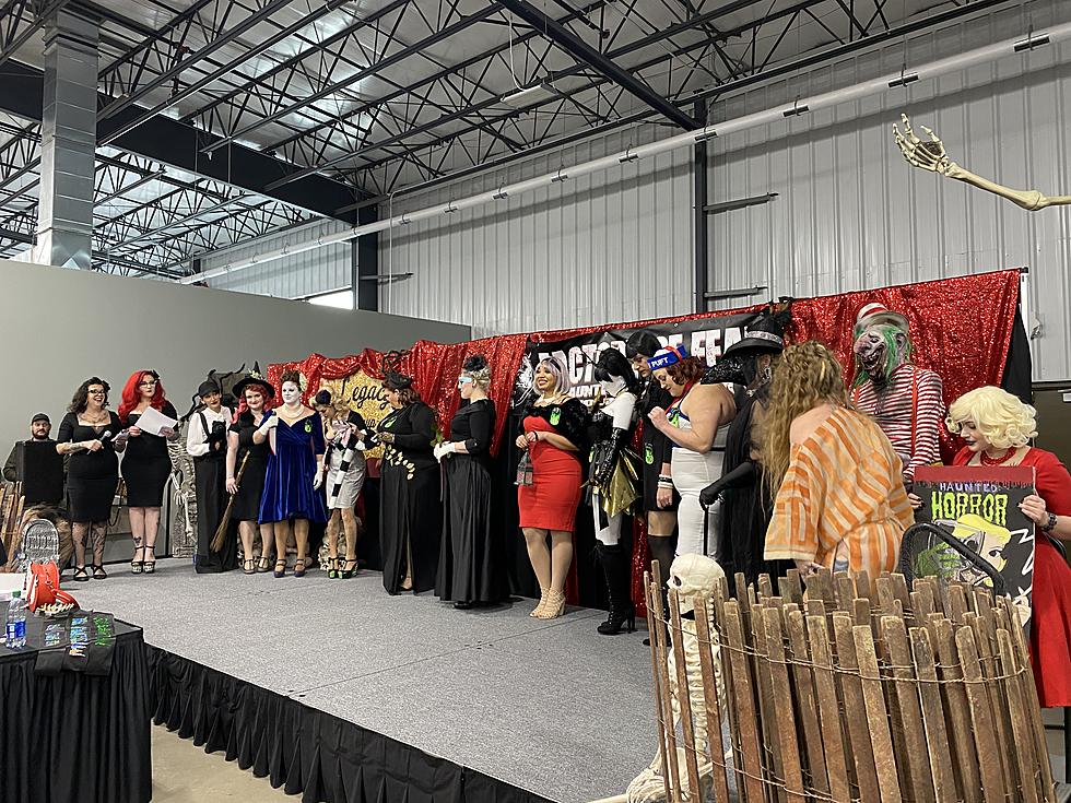 [Photos] 2022 Legacy Pinup Pageant at the Rod &#038; Custom Auto Show