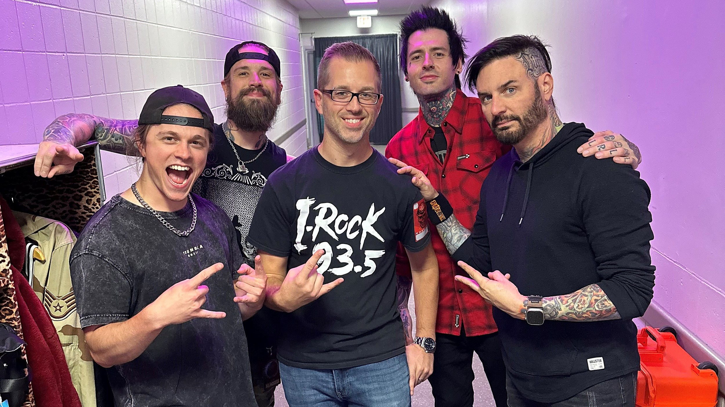 I-Rock 93.5 Talks with Jason Hook About His New Band Flat Black