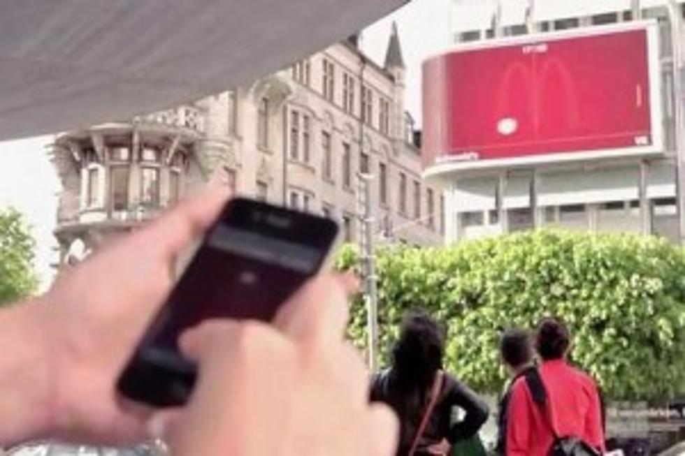 ‘McDonald’s Billboard Hosts Giant Game of Pong [VIDEO]