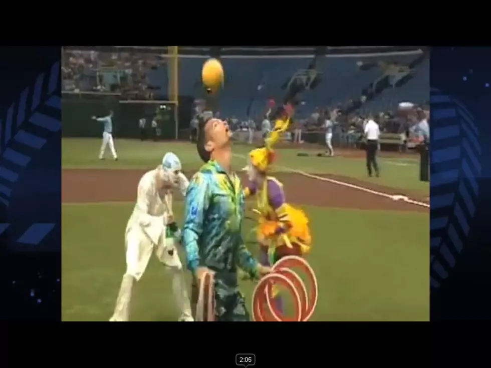 Cirque Du Soleil Performers&#8217; Throw The First Pitch [VIDEO]
