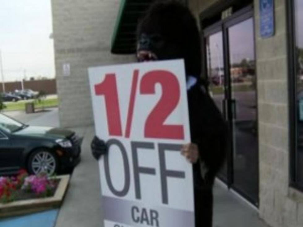 Kid in Banana Suit Attacks Gorilla Mascot in Ohio [VIDEO]