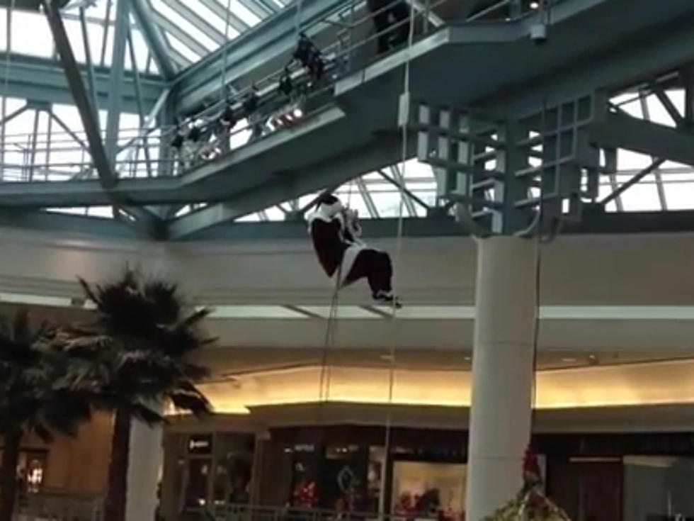 Ho-Ho-OMG! Santa Claus Loses His Beard During High-Flying Mall Stunt [VIDEO]