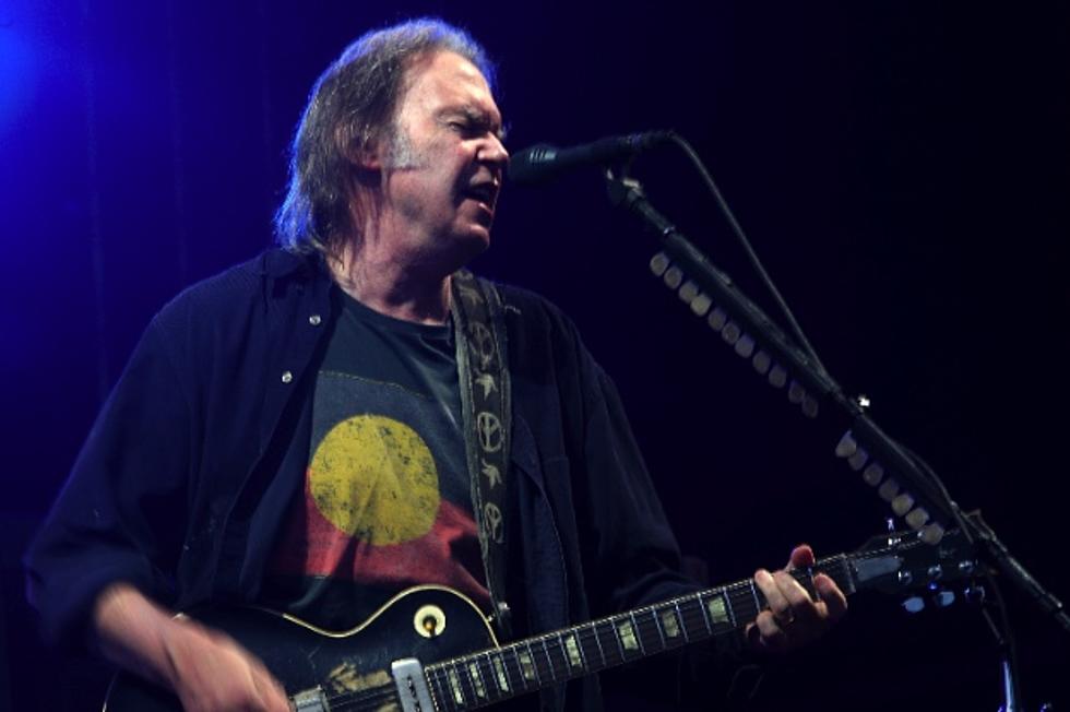 Neil Young Releases Video for ‘Clementine’