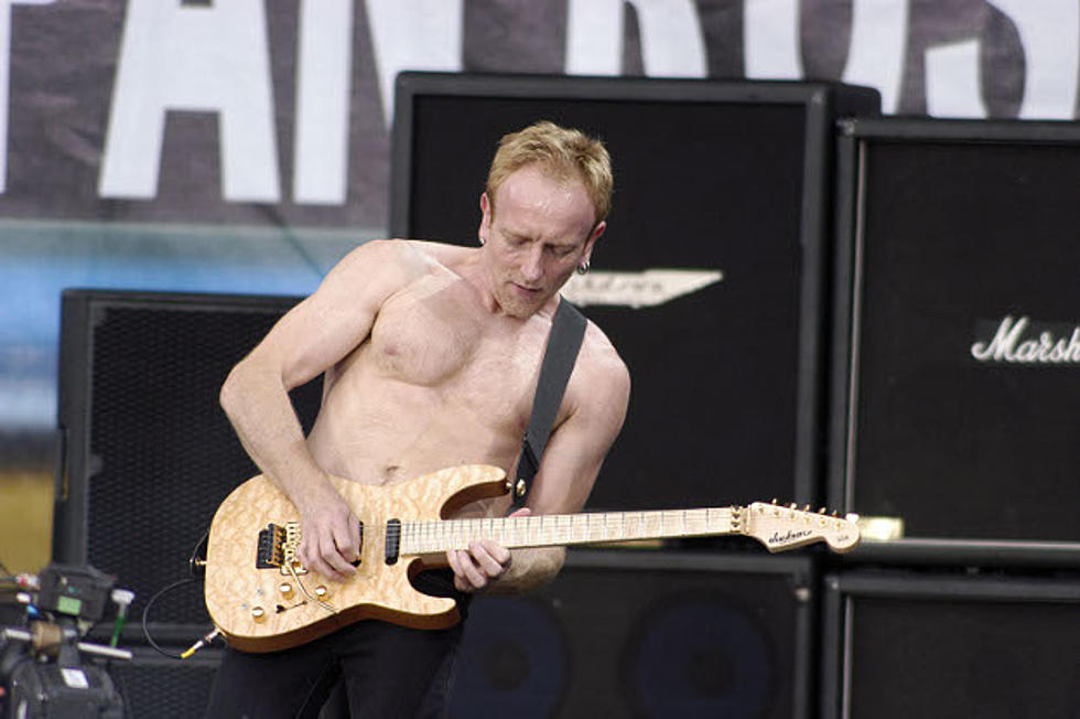 Def Leppard’s Phil Collen Discusses Brush With Alcoholism