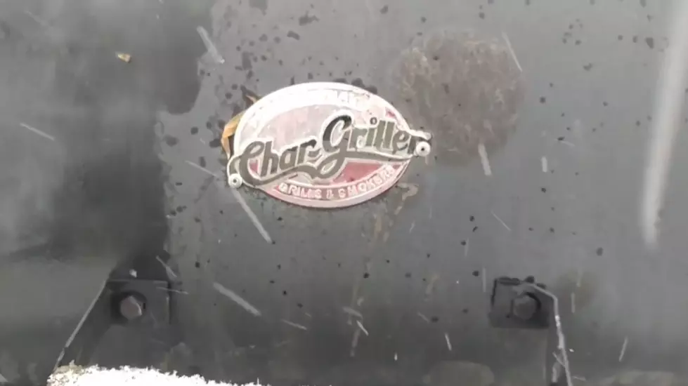 Dedicated Idaho BBQ Guy Defies Winter Storm For Epic Cookout (WATCH)