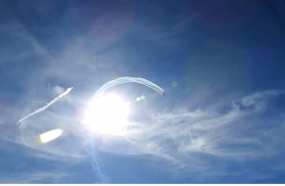 Amazing Boise Air Show Video Shows Jets Circle the Sun