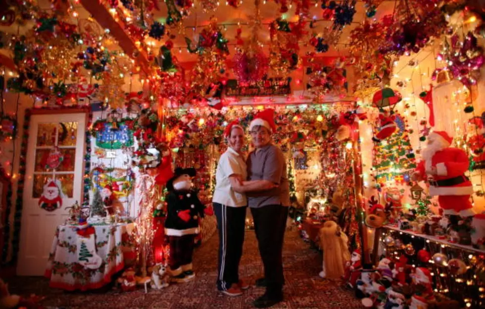 Early Holiday Decorating Increases Joy; Expert Backs Human Study