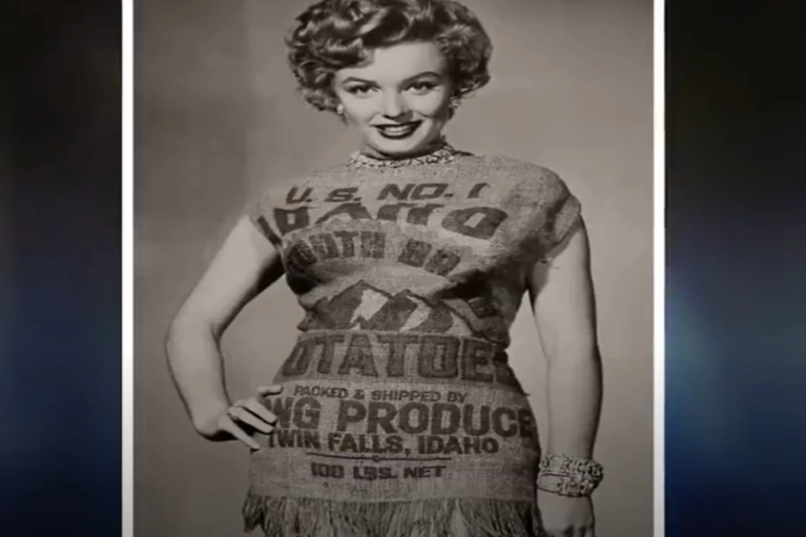 When Marilyn Ditched High Fashion for a Potato Sack – The Marilyn Report