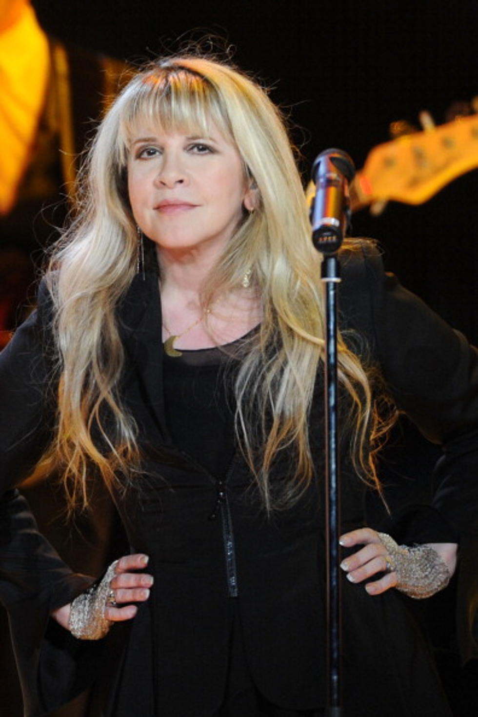 Stevie Nicks Releases New CD But Cancels Performances
