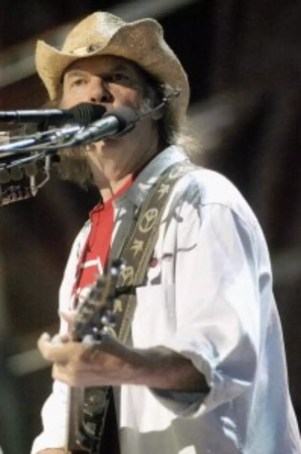 Neil Young Played &#8216;Silver Lining Concert&#8217; in Cheyenne 26 Years Ago Today