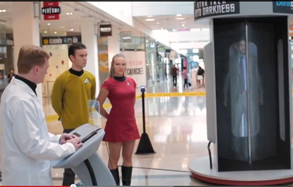 Star Trek Teleportation Stuns Shoppers [VIDEO]