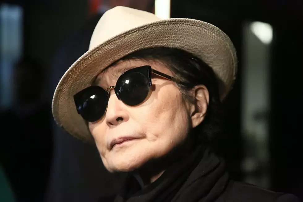Yoko Cheated On John Lennon With Hillary?