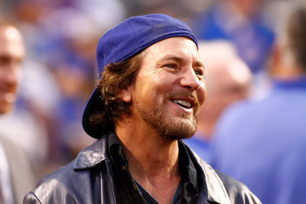 Pearl Jam Singer Parties With the Chicago Cubs