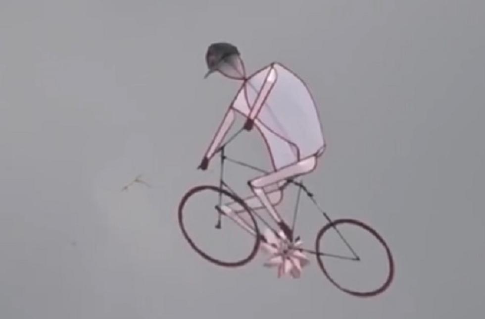 Coolest Kite Ever Is Man Riding Bike [VIDEO]