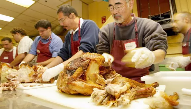 5 Ways To Eat As Much As Humanly Possible At Thanksgiving