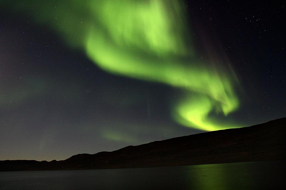 Journalist Captures Stunning Photos Of Northern Lights In Wyoming