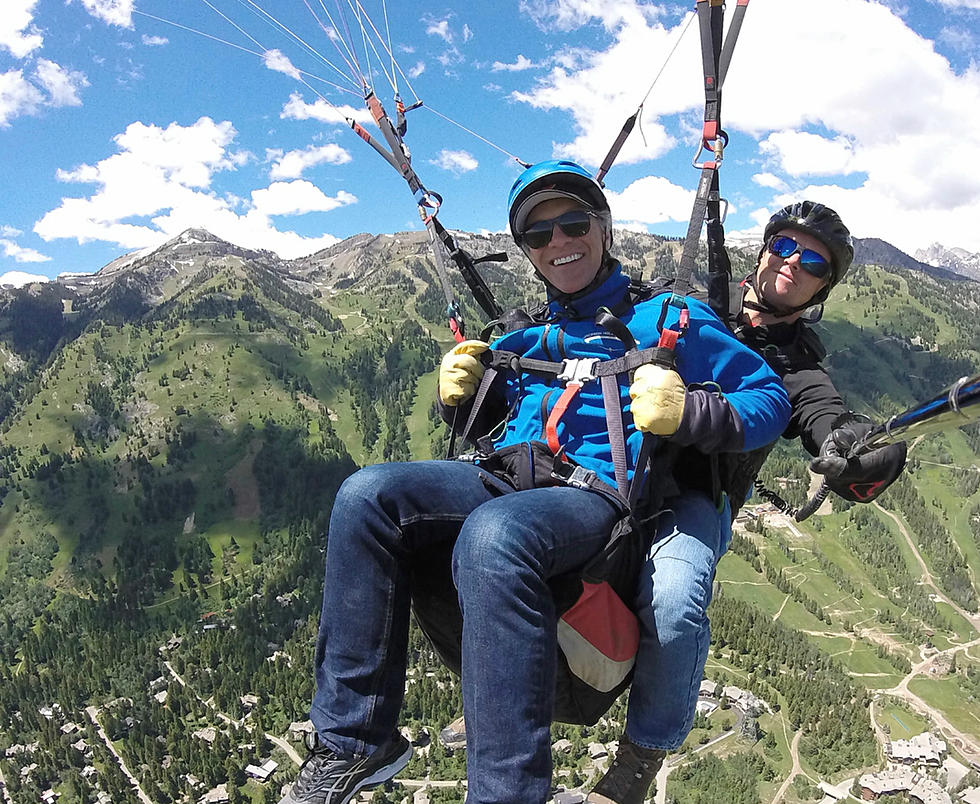 Jon Bon Jovi Paraglides In Wyoming [VIDEO]