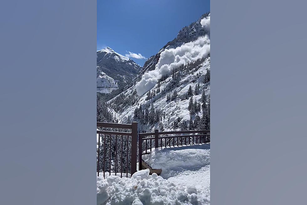 Watch a Natural Avalanche Roar Down a Colorado Mountain