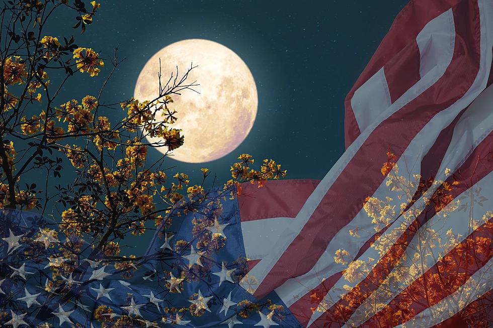 Tonight's Supermoon Puts on Pre4th of July Stunning Solar Show!