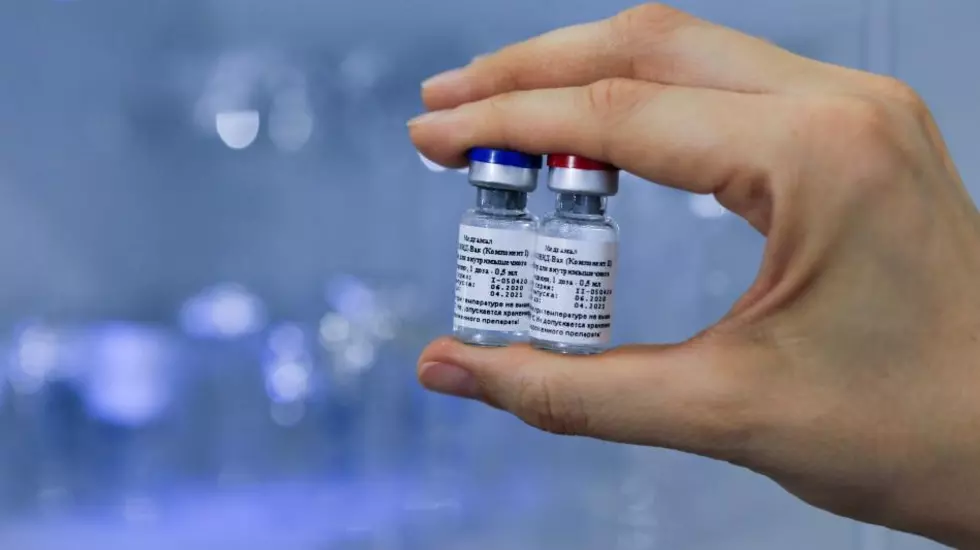OMS pide cautela ante la Sputnik V, la primera vacuna registrada contra Covid-19