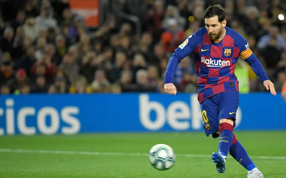 Lionel Messi llega a la Ciudad Deportiva para entregar con el Barcelona