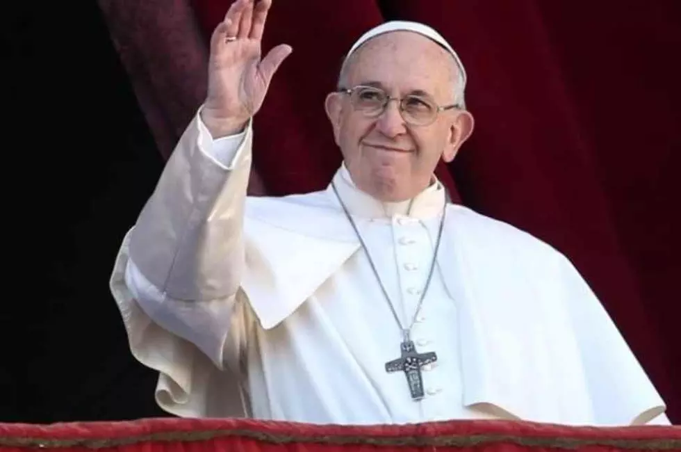 Papa Francisco pide poner fin al neoliberalismo, como AMLO