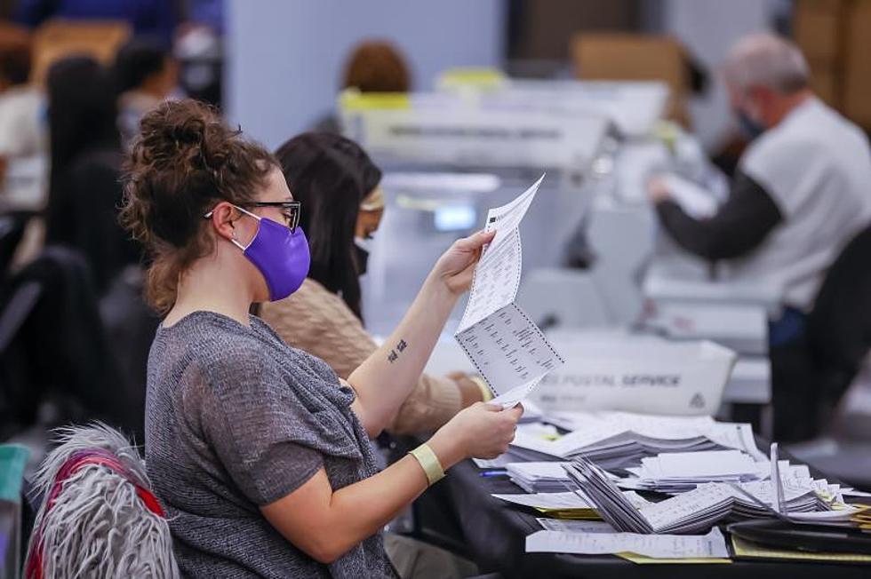 Georgia anuncia un recuento a mano de votos en las elecciones presidenciales de EUA