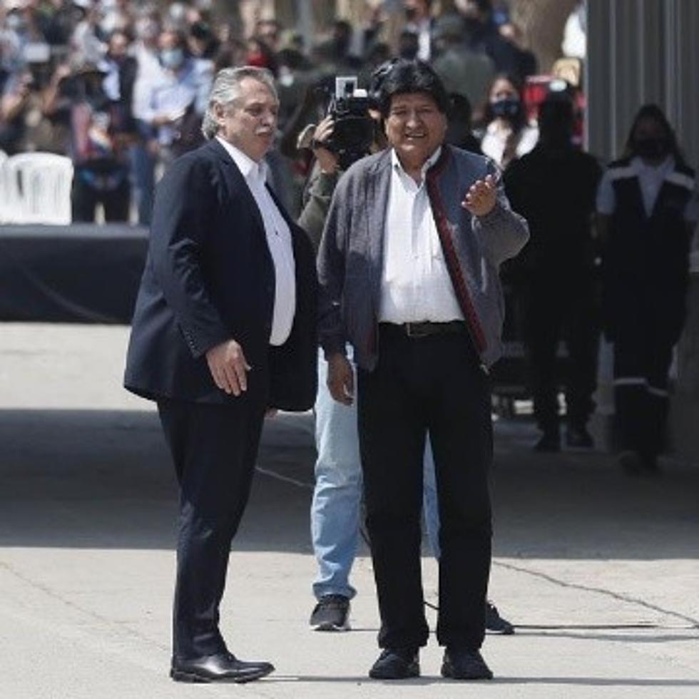Evo Morales Cruza la frontera de Bolivia, regresa después de casi un año