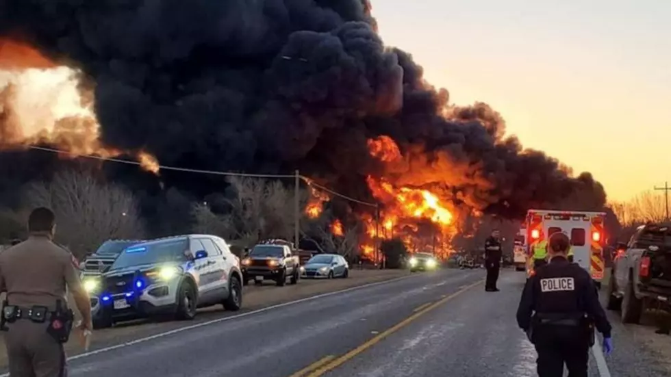 Fuerte explosión en Texas, tren embiste un camión&#8230;