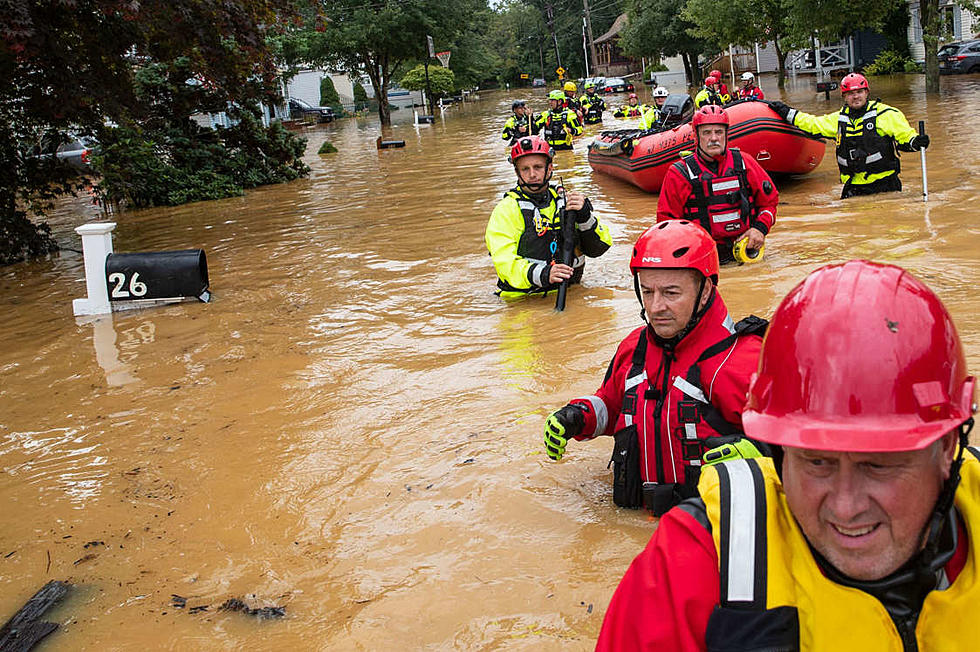 Vuelos cancelados, calles inundadas y cortes eléctricos tras el impacto de la tormenta tropical Henri