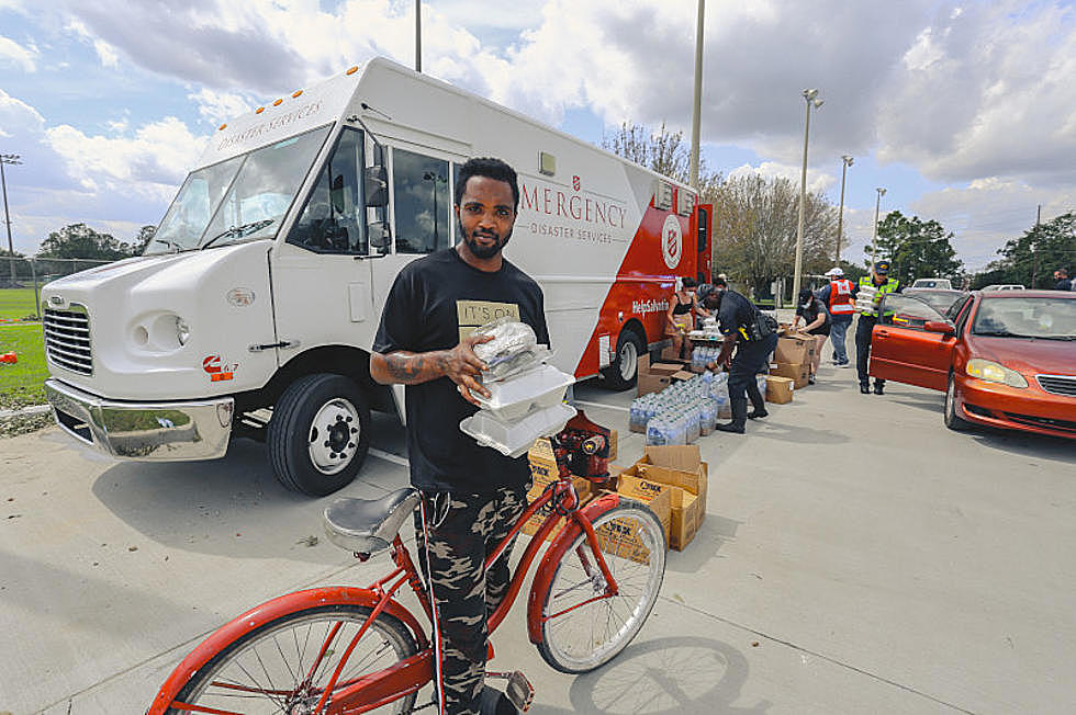 Salvation Army sirve miles de comidas a las víctimas del huracán