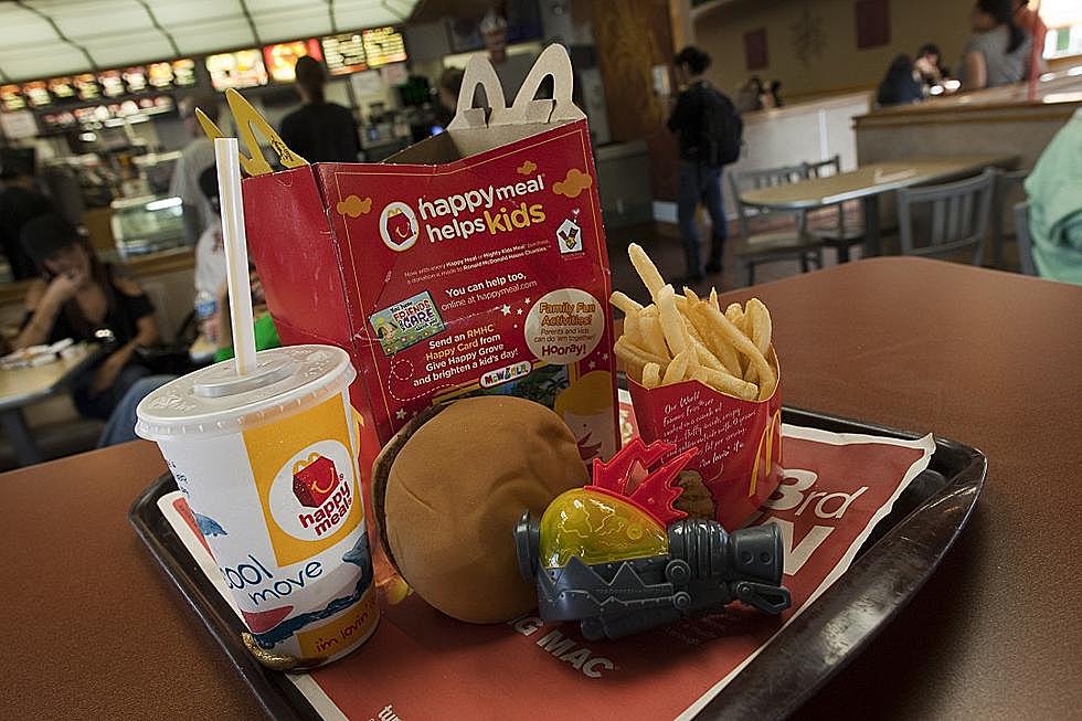 ¿No más juguetes en el Happy Meal de McDonald&#8217;s?