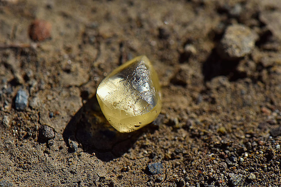 Diamante amarillo de 4.38 quilates encontrado en el parque Crater of Diamonds