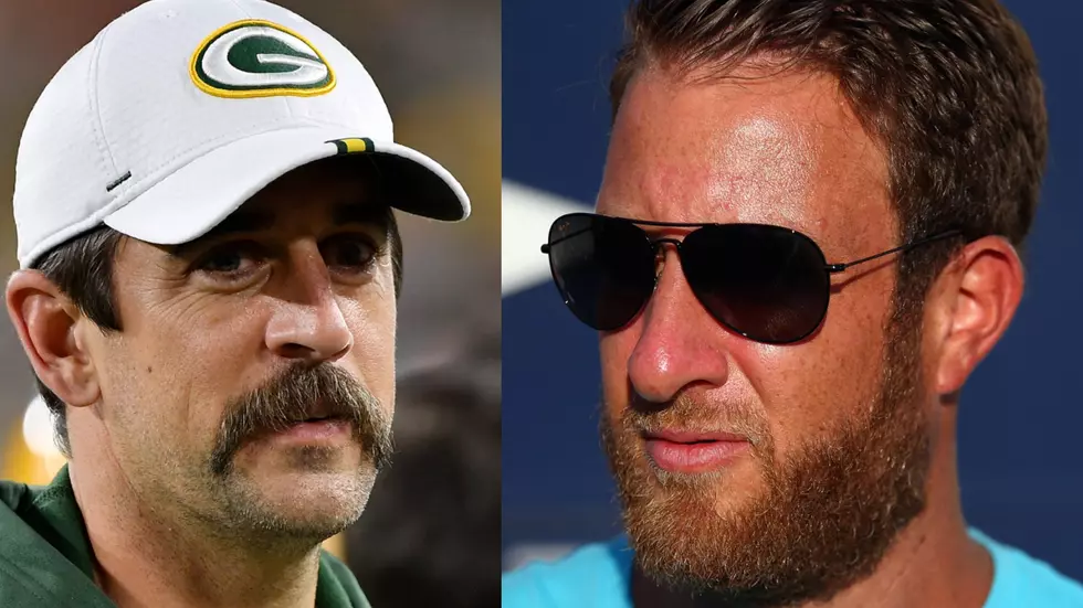 Aaron Rodgers Donates $500,000 to The Barstool Fund