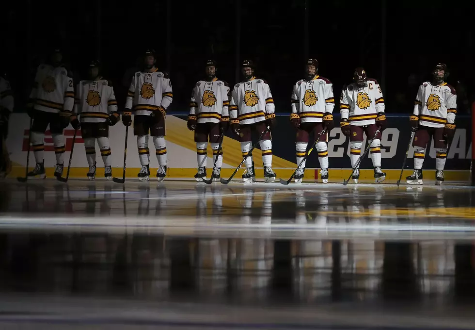 UMD Bulldogs Advance to Regional Final After Michigan Withdraws