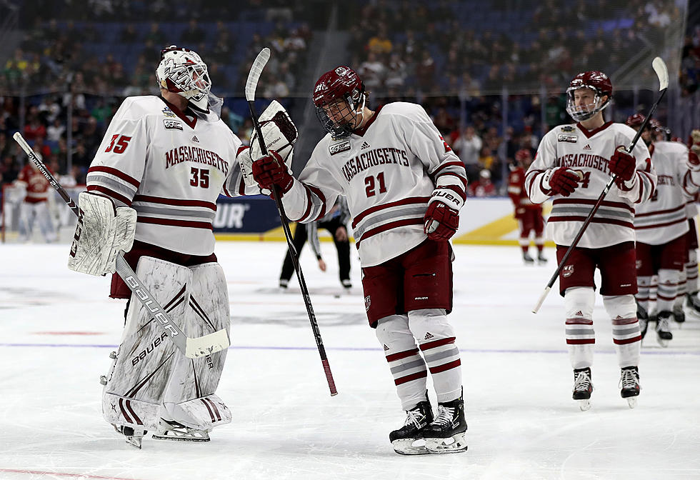 UMD’s Frozen Four Opponent UMass Sidelines 4 Players Due To COVID-19, Including Goalie + Top Scorer